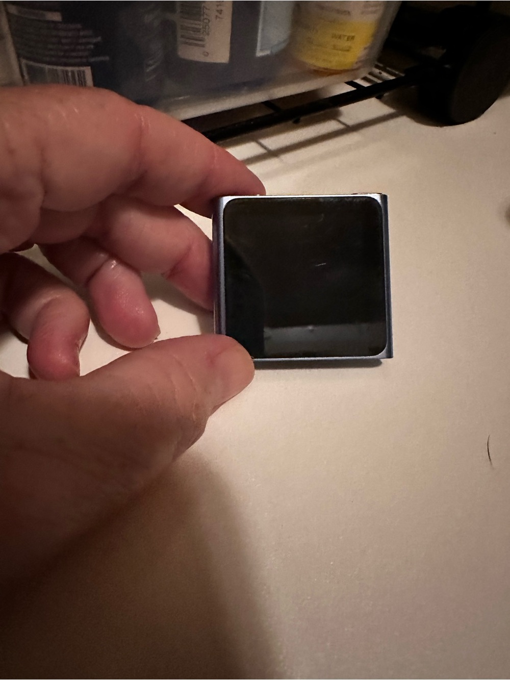 Apple Silver iPod Nano 6th generation 8GB with White EarPods and Lightning Cable - Picture 7 of 7
